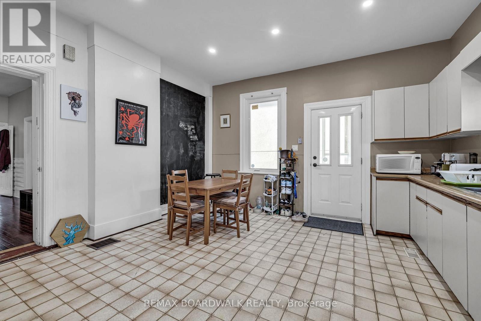 57 Lees Avenue Property Photo 18