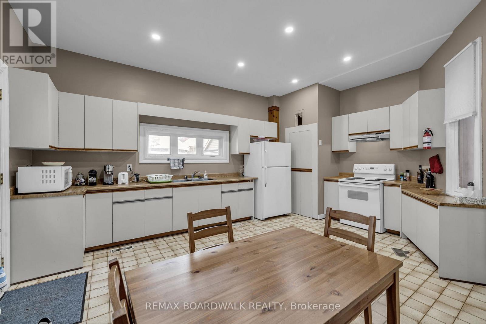 57 Lees Avenue Property Photo 21
