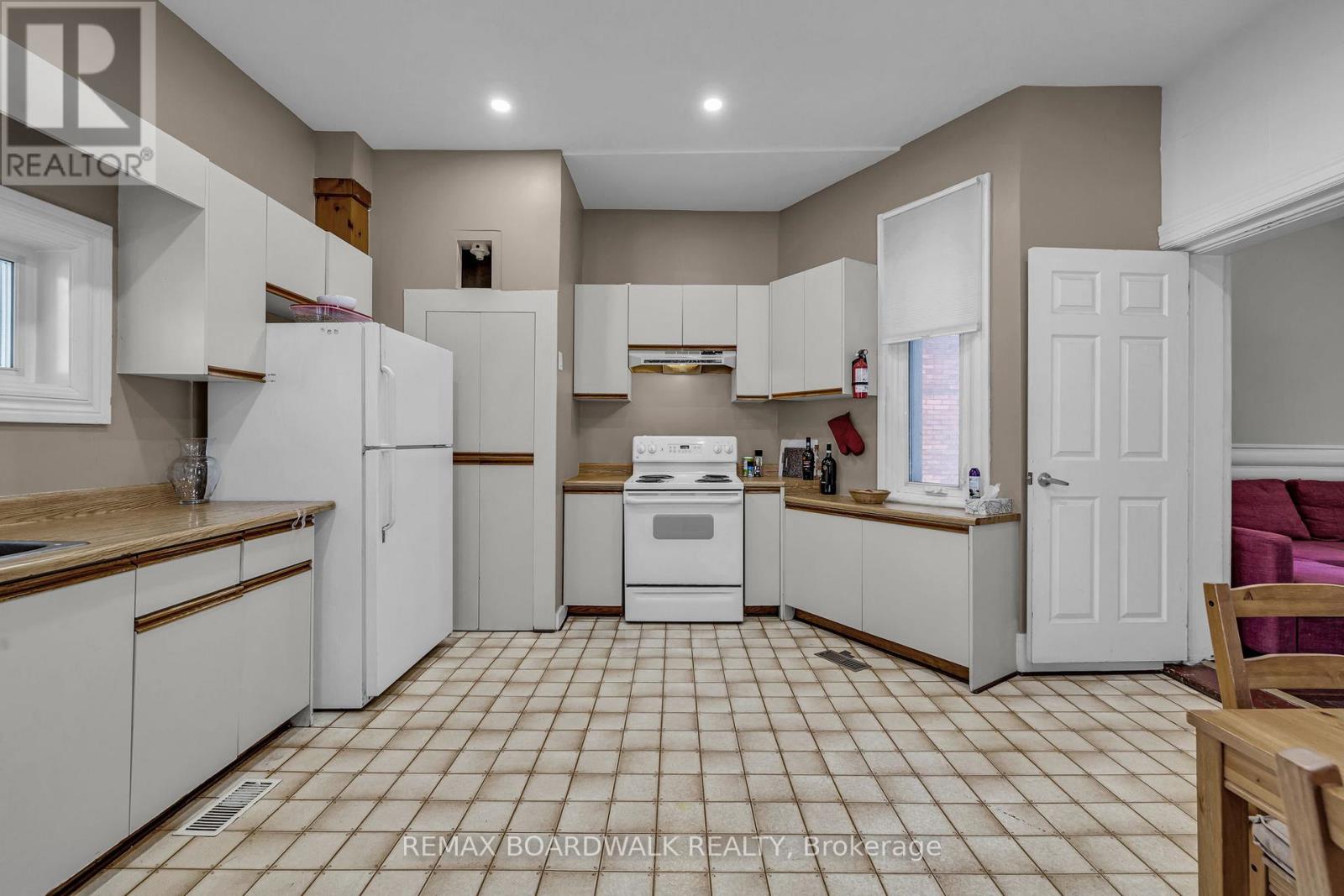 57 Lees Avenue Property Photo 22