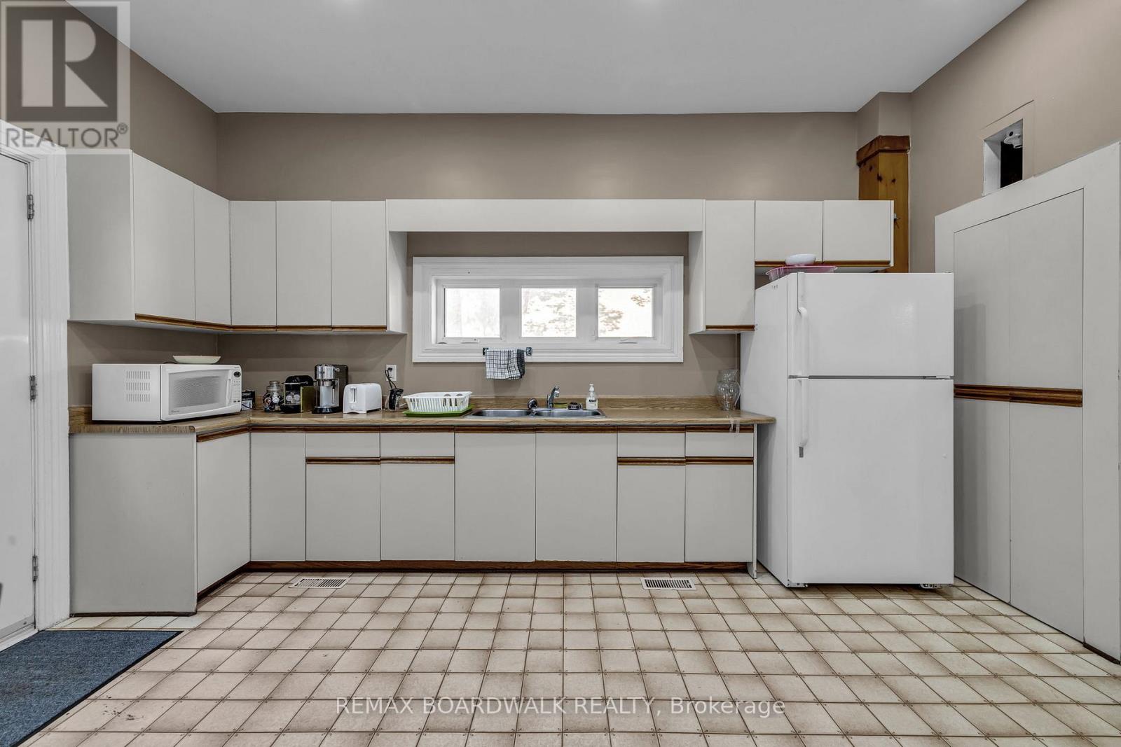 57 Lees Avenue Property Photo 23