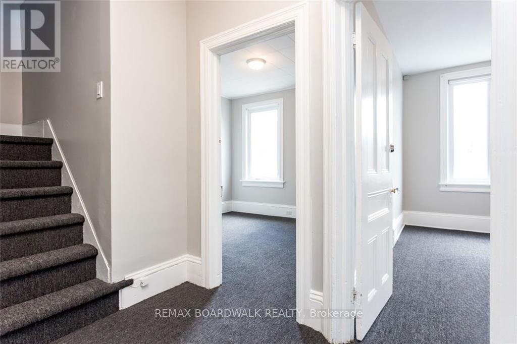 57 Lees Avenue Property Photo 25