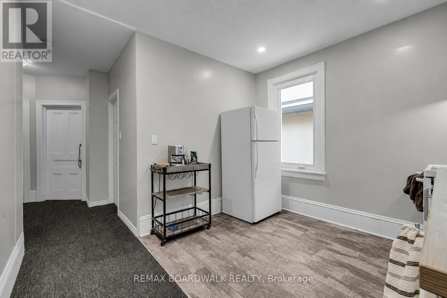 57 Lees Avenue Property Photo 30