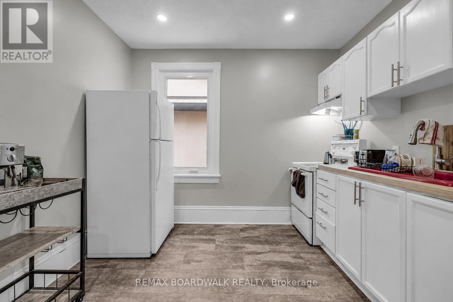 57 Lees Avenue Property Photo 31