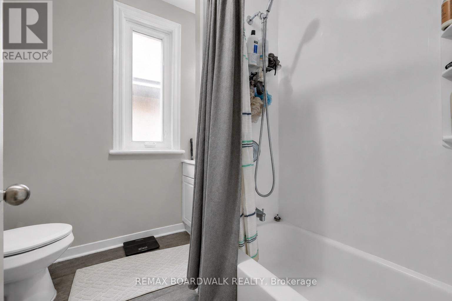 57 Lees Avenue Property Photo 36