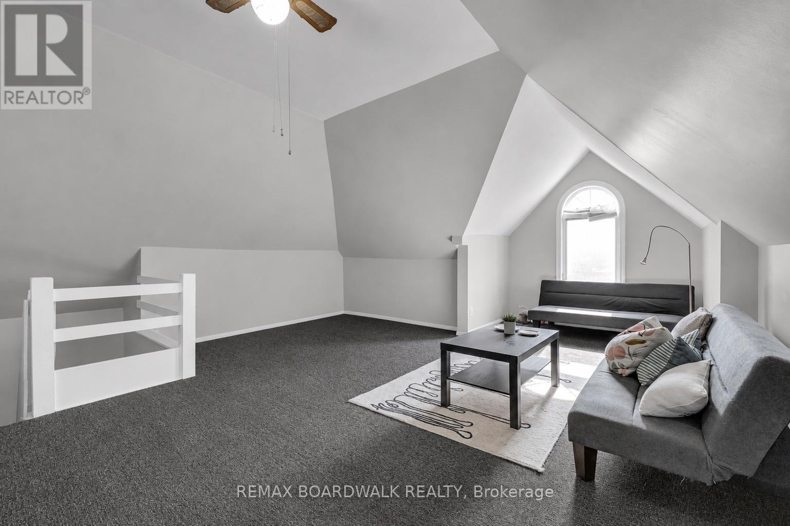 57 Lees Avenue Property Photo 41