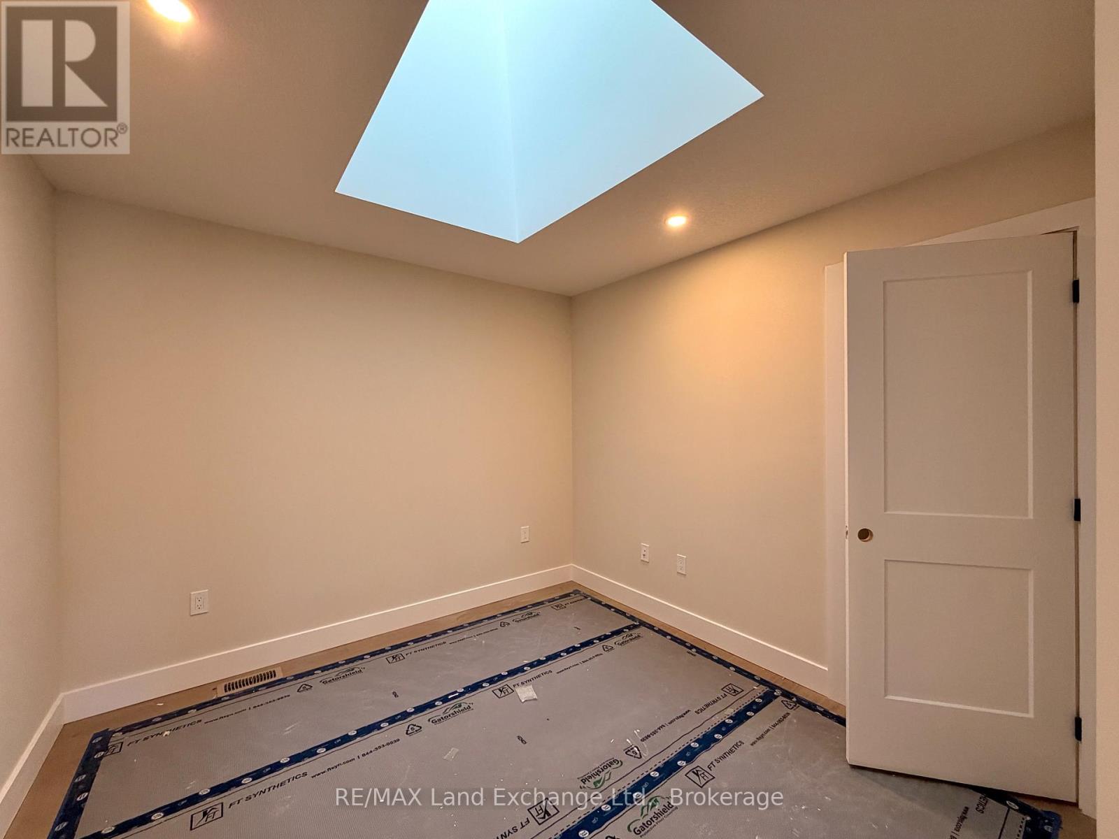617 Hilker Street Property Photo 6