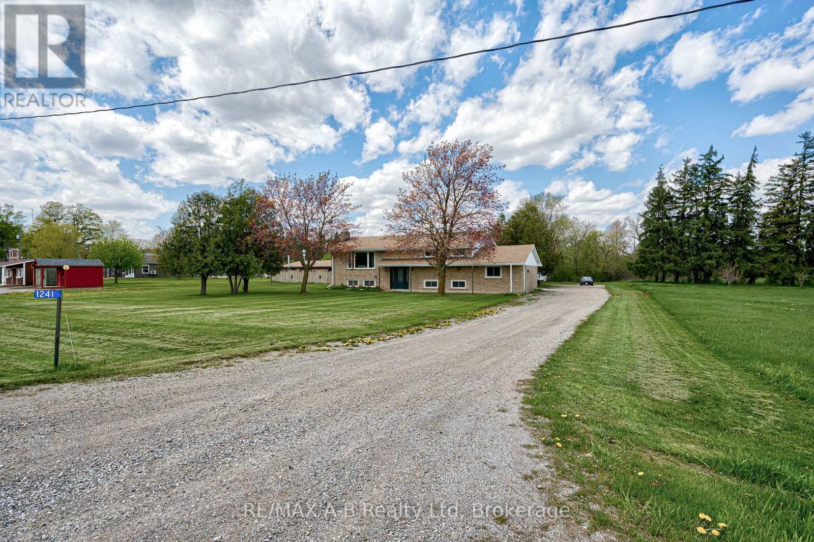 1241 - 1247 Colborne Street W Property Photo 3