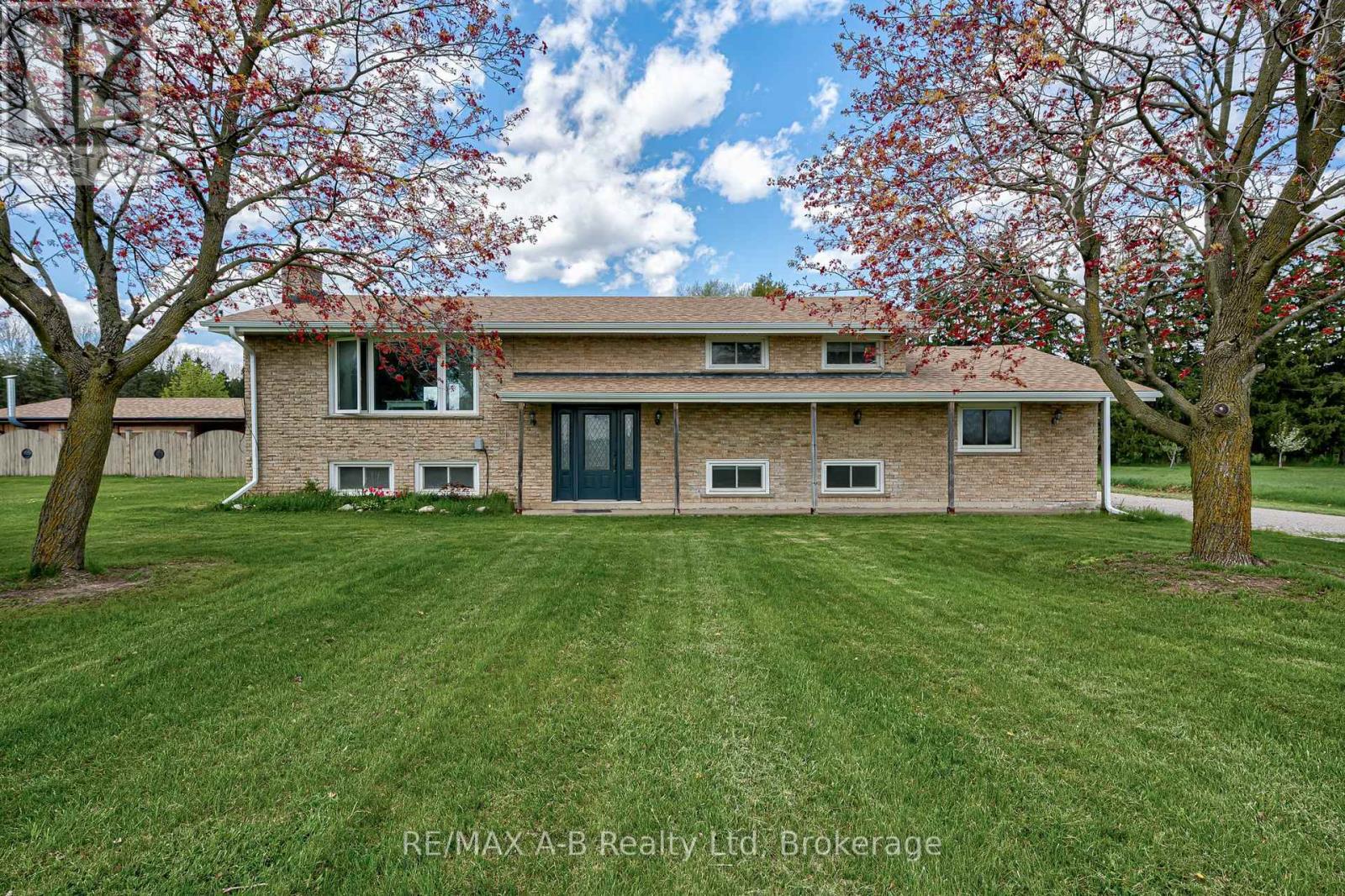 1241 - 1247 Colborne Street W Property Photo 4