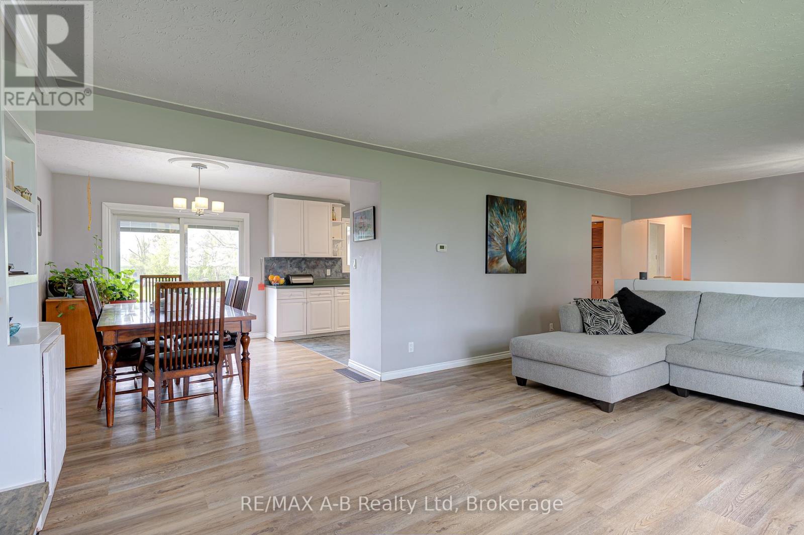 1241 - 1247 Colborne Street W Property Photo 7