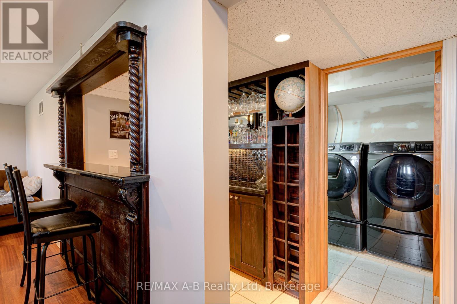 1241 - 1247 Colborne Street W Property Photo 18