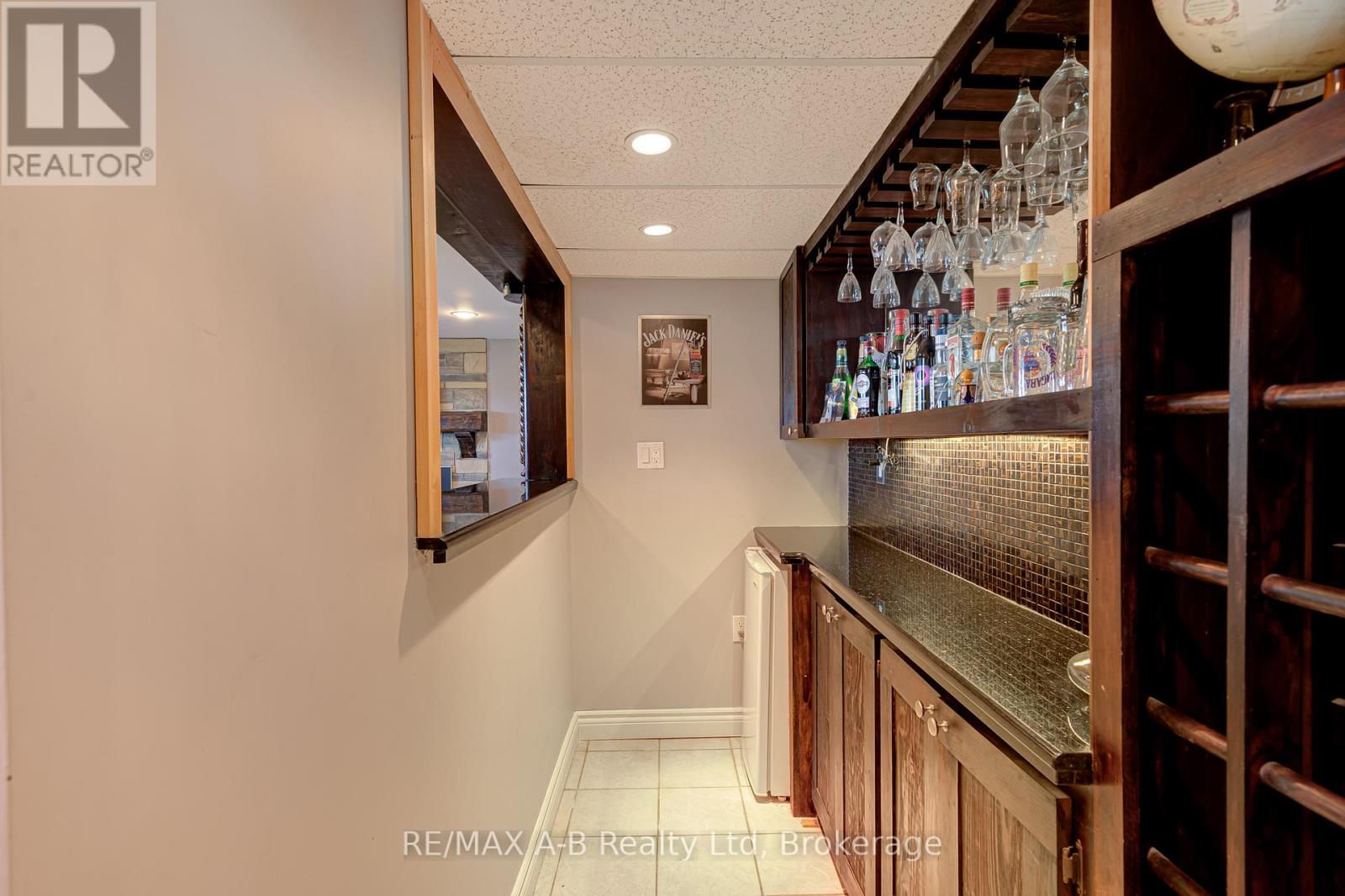 1241 - 1247 Colborne Street W Property Photo 19