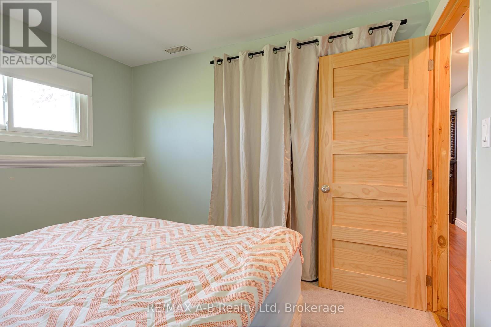 1241 - 1247 Colborne Street W Property Photo 22