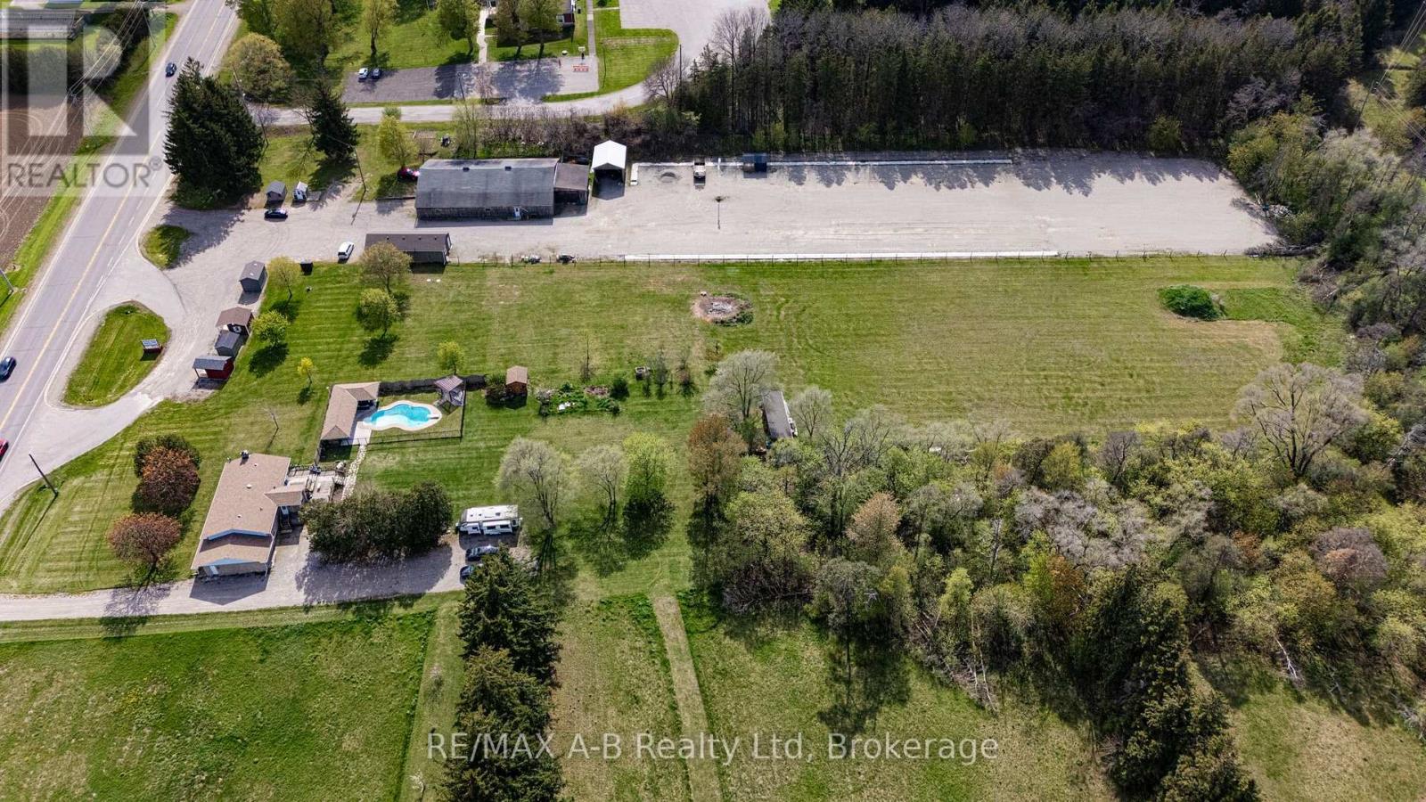 1241 - 1247 Colborne Street W Property Photo 27