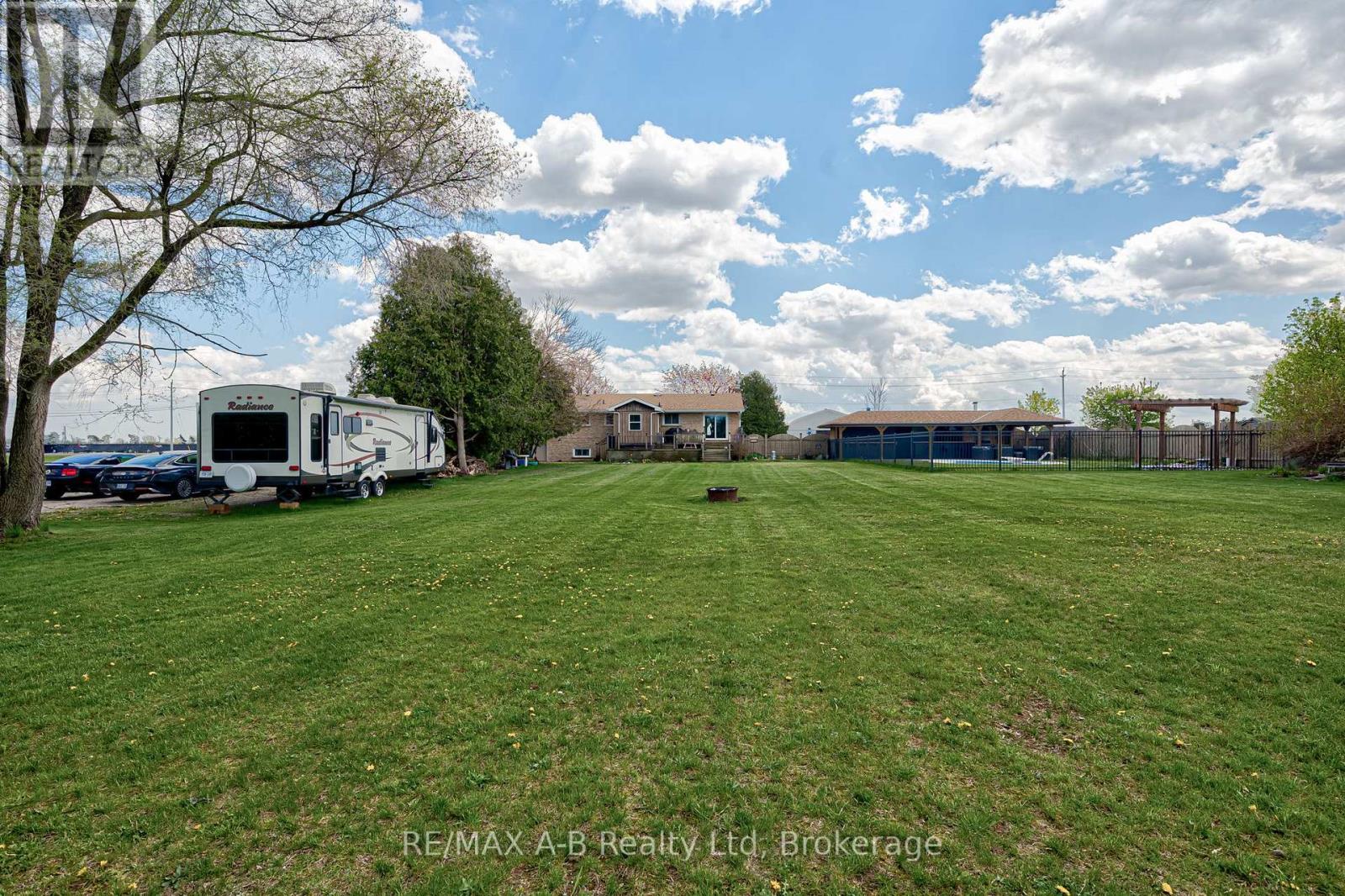 1241 - 1247 Colborne Street W Property Photo 28