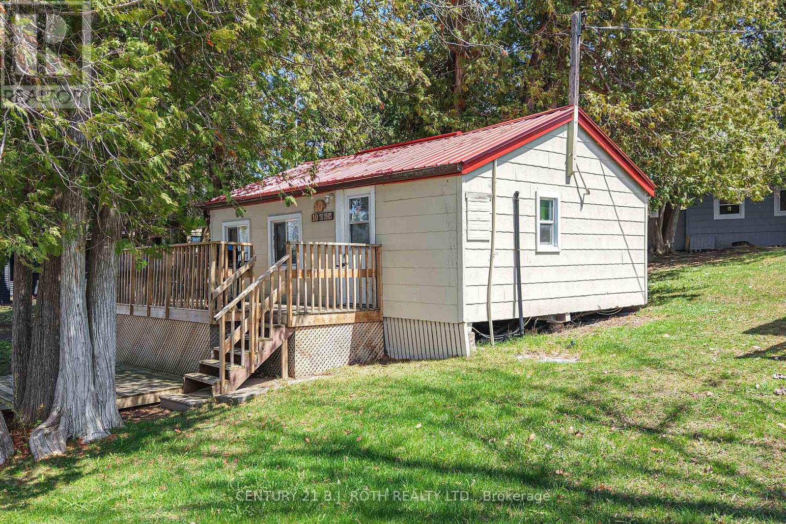 #10 - 230-232 LAKE DALRYMPLE ROAD Property Photo 1