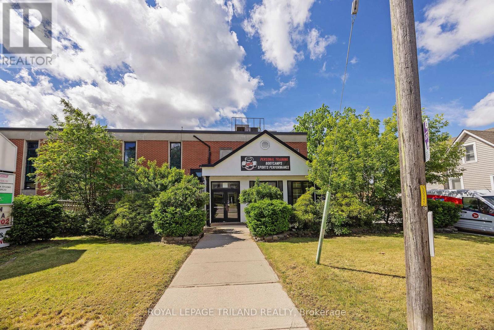 170 Wellington Street Property Photo 2