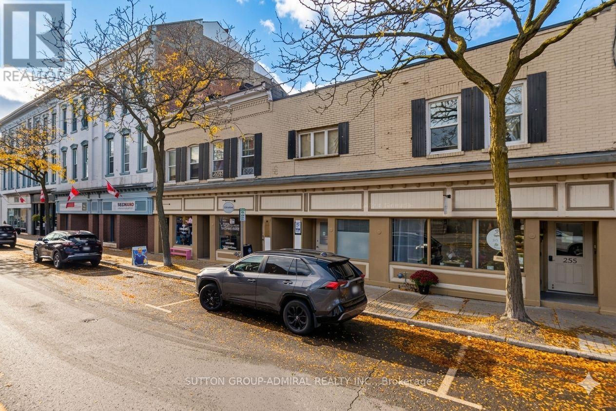 UNIT 104 - 253 DIVISION STREET