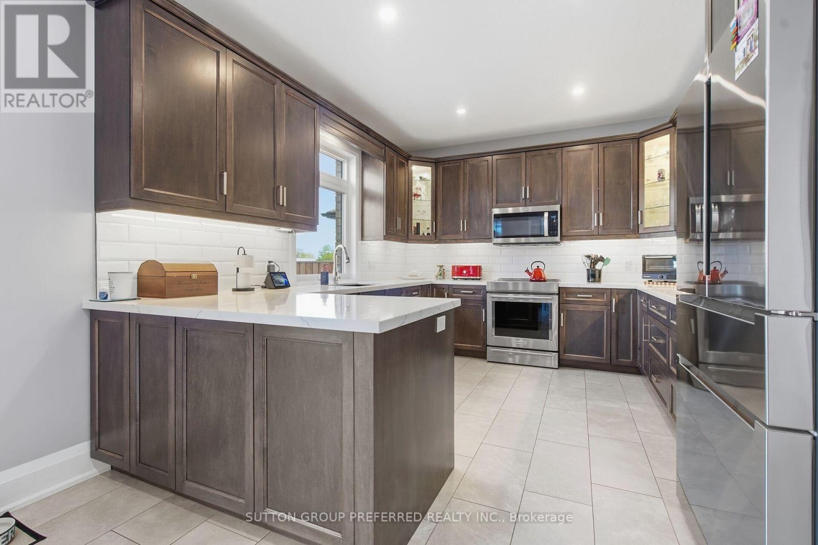 215 Leitch Street Property Photo 13