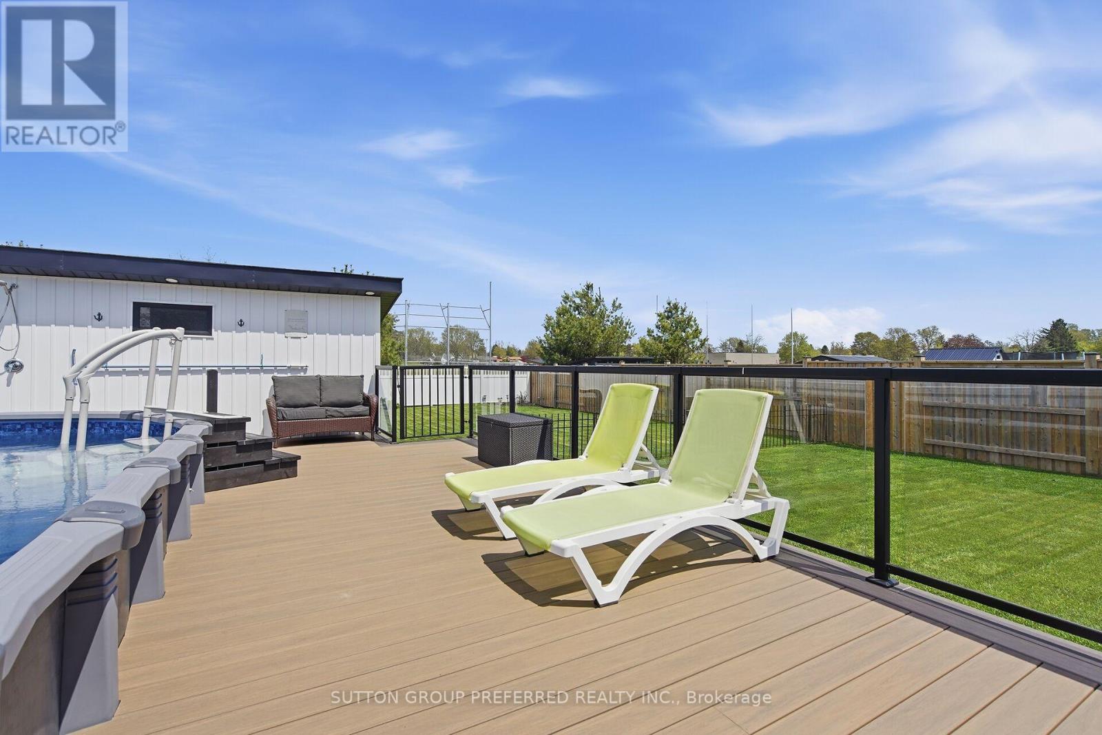 215 Leitch Street Property Photo 44