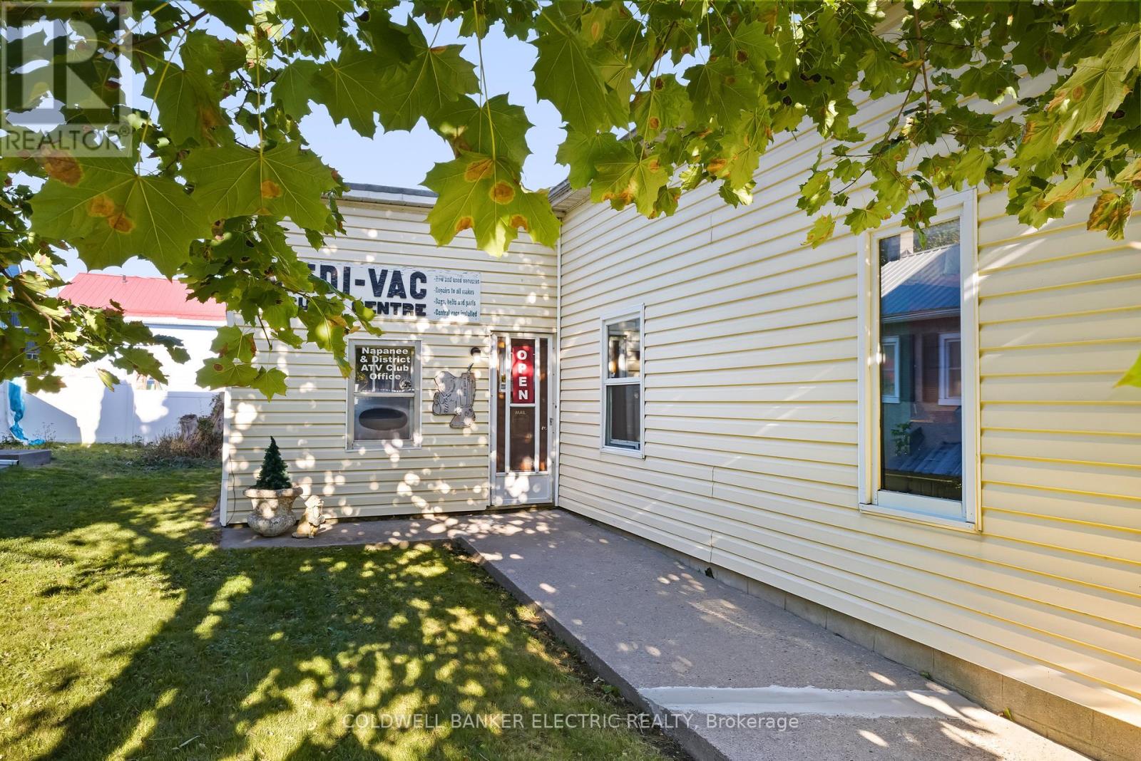 59 Centre Street N Property Photo 11