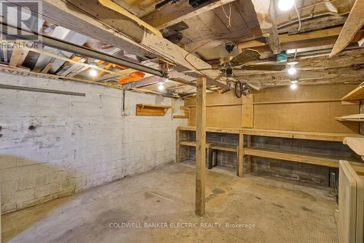 59 Centre Street N Property Photo 9