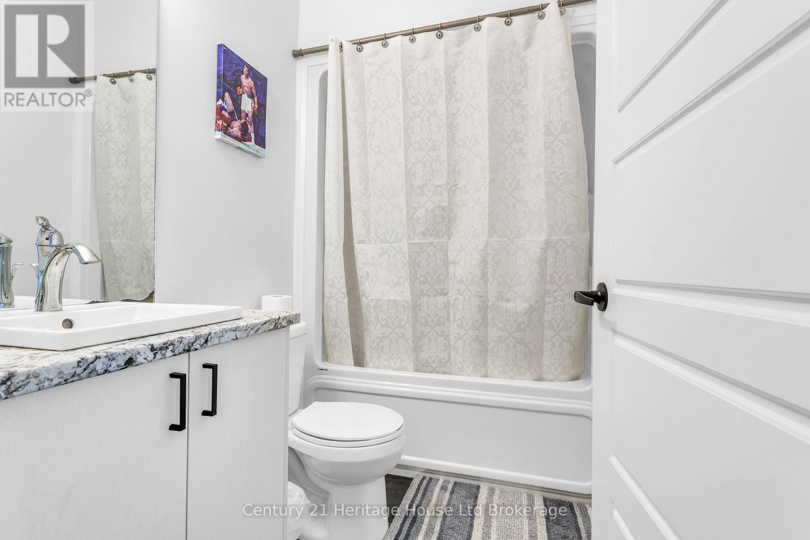 102 - 360 Quarter Town Line Property Photo 15