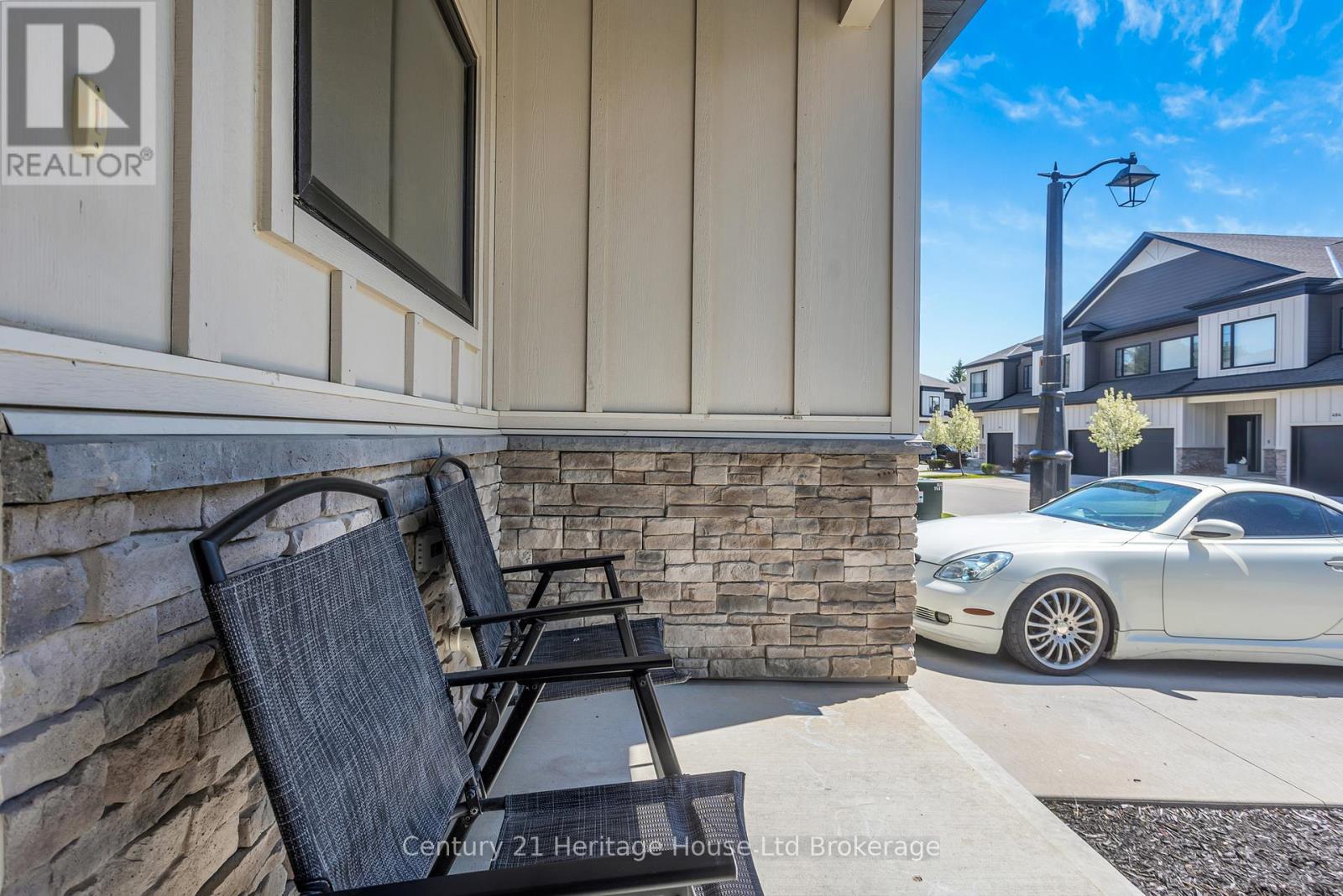 102 - 360 Quarter Town Line Property Photo 22