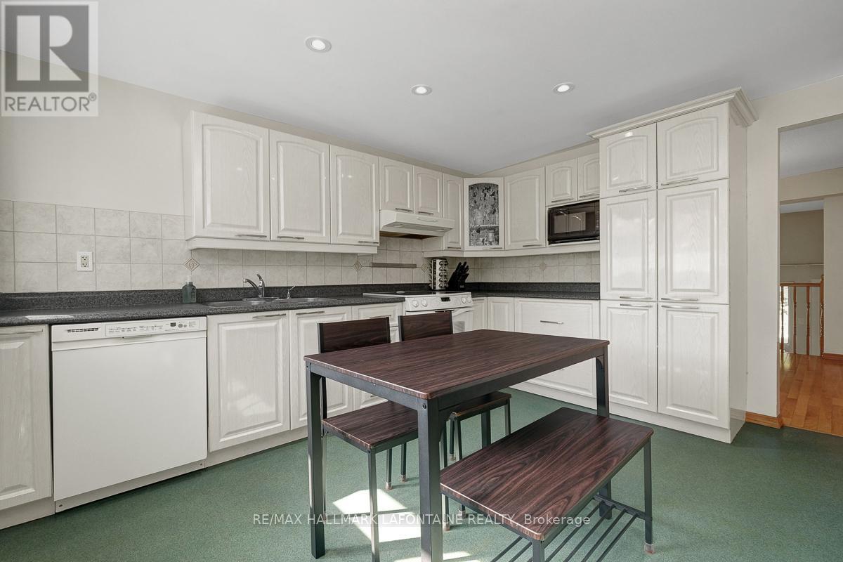 28 - 2 Bertona Street Property Photo 16