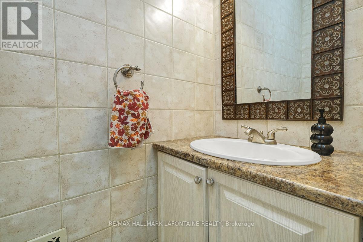 28 - 2 Bertona Street Property Photo 17