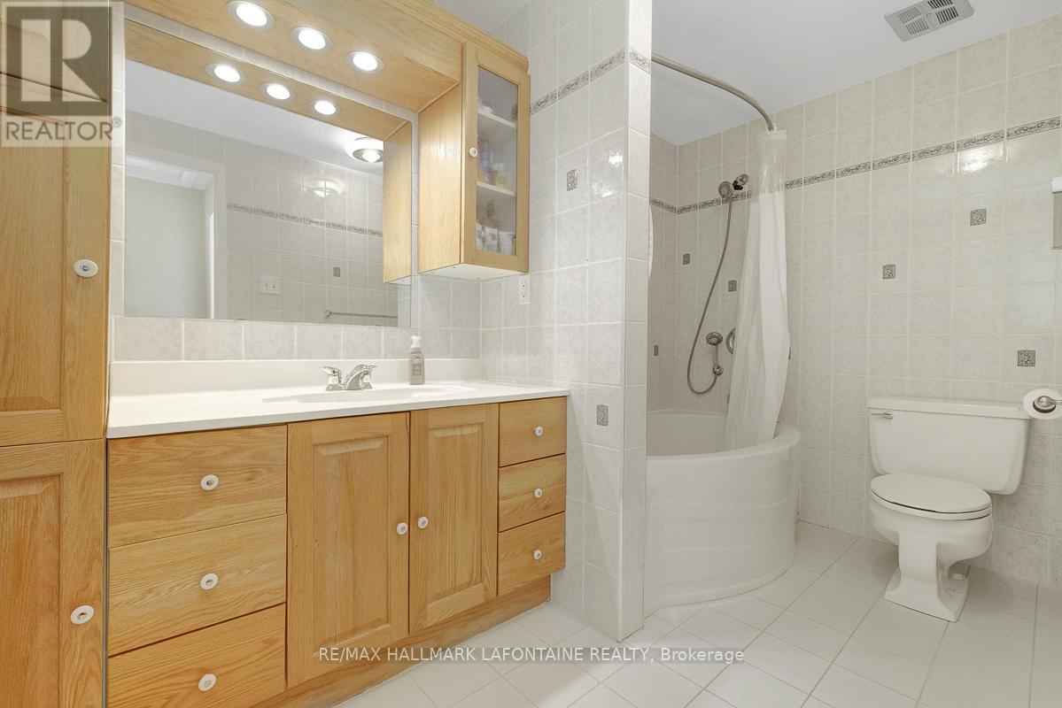 28 - 2 Bertona Street Property Photo 24