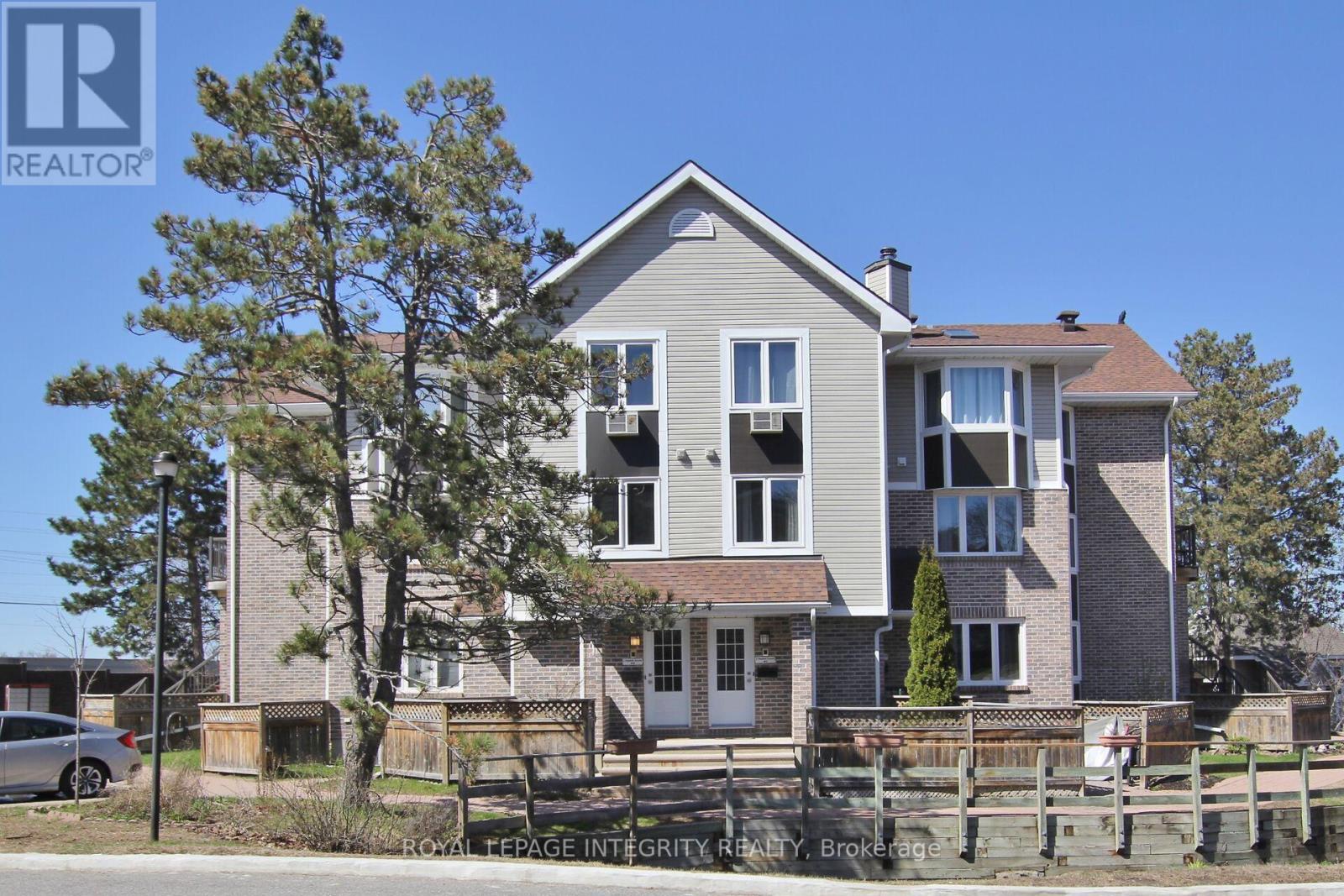 10 - 3 STONEBANK CRESCENT