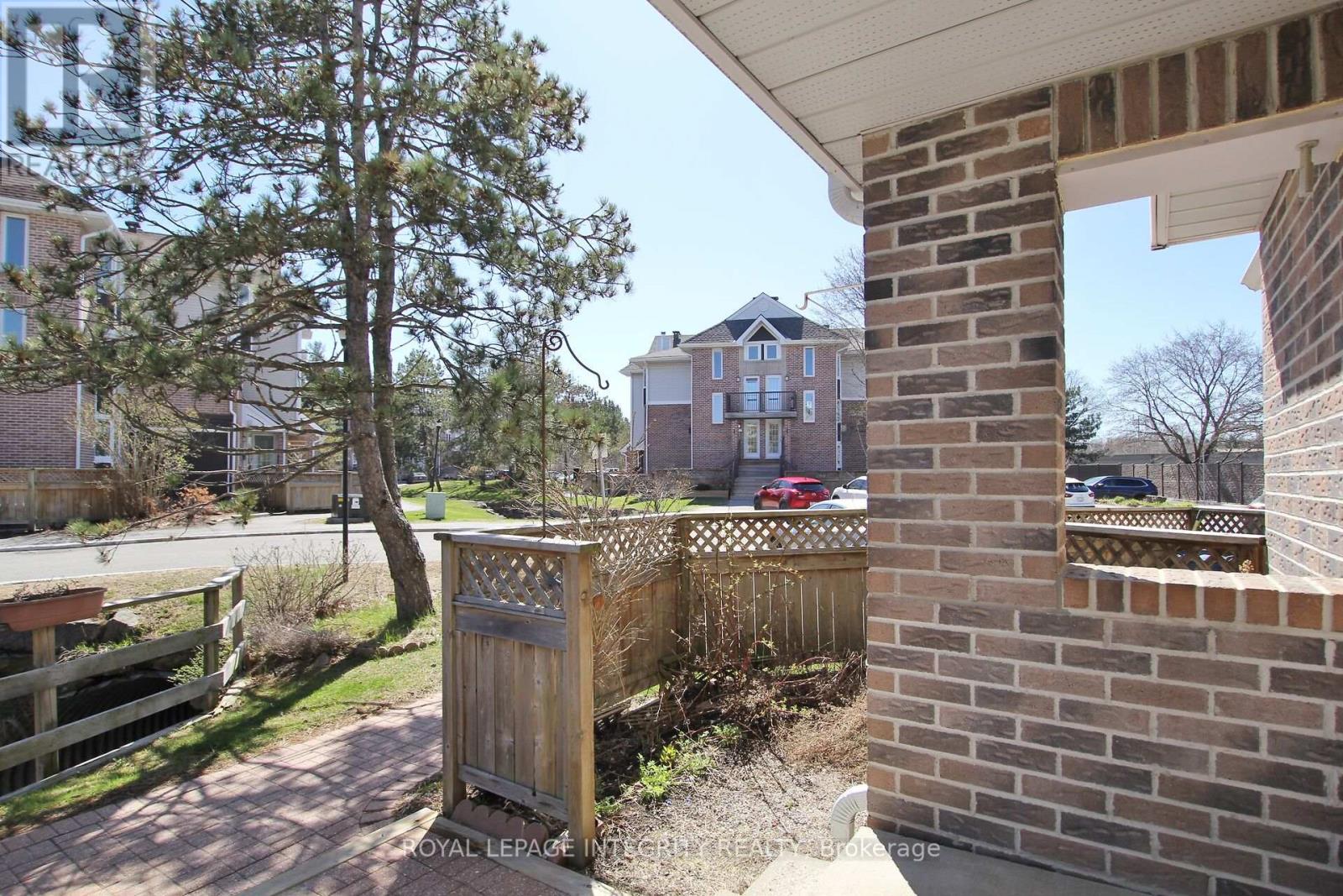 10 - 3 Stonebank Crescent Property Photo 5
