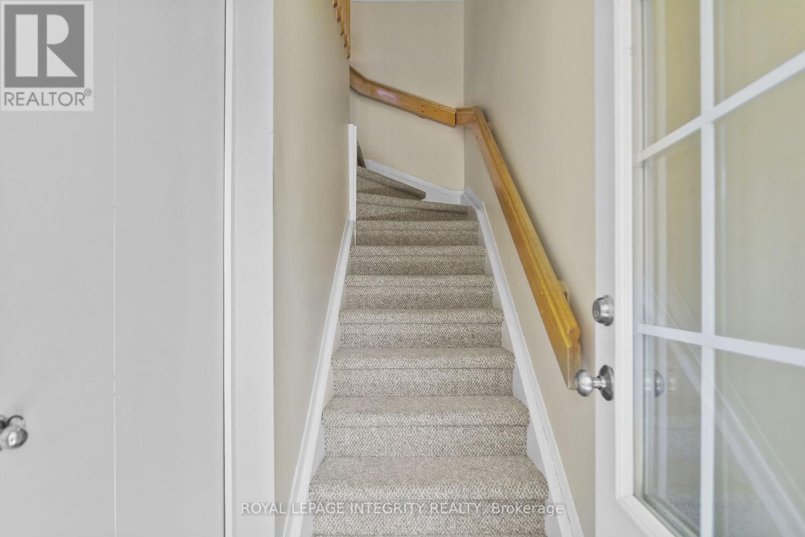 10 - 3 Stonebank Crescent Property Photo 7
