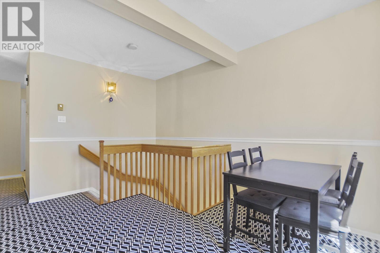 10 - 3 Stonebank Crescent Property Photo 9