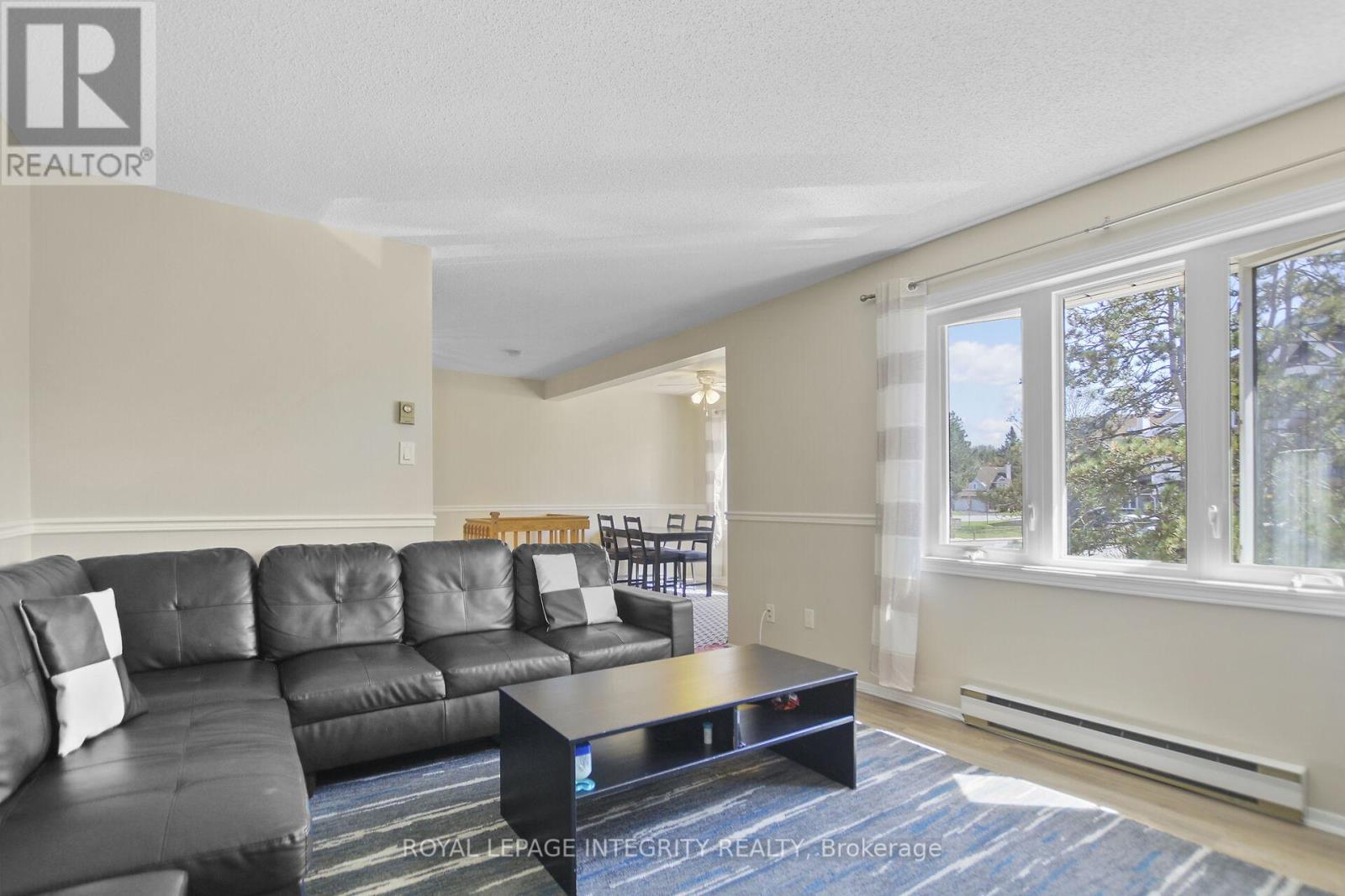 10 - 3 Stonebank Crescent Property Photo 15