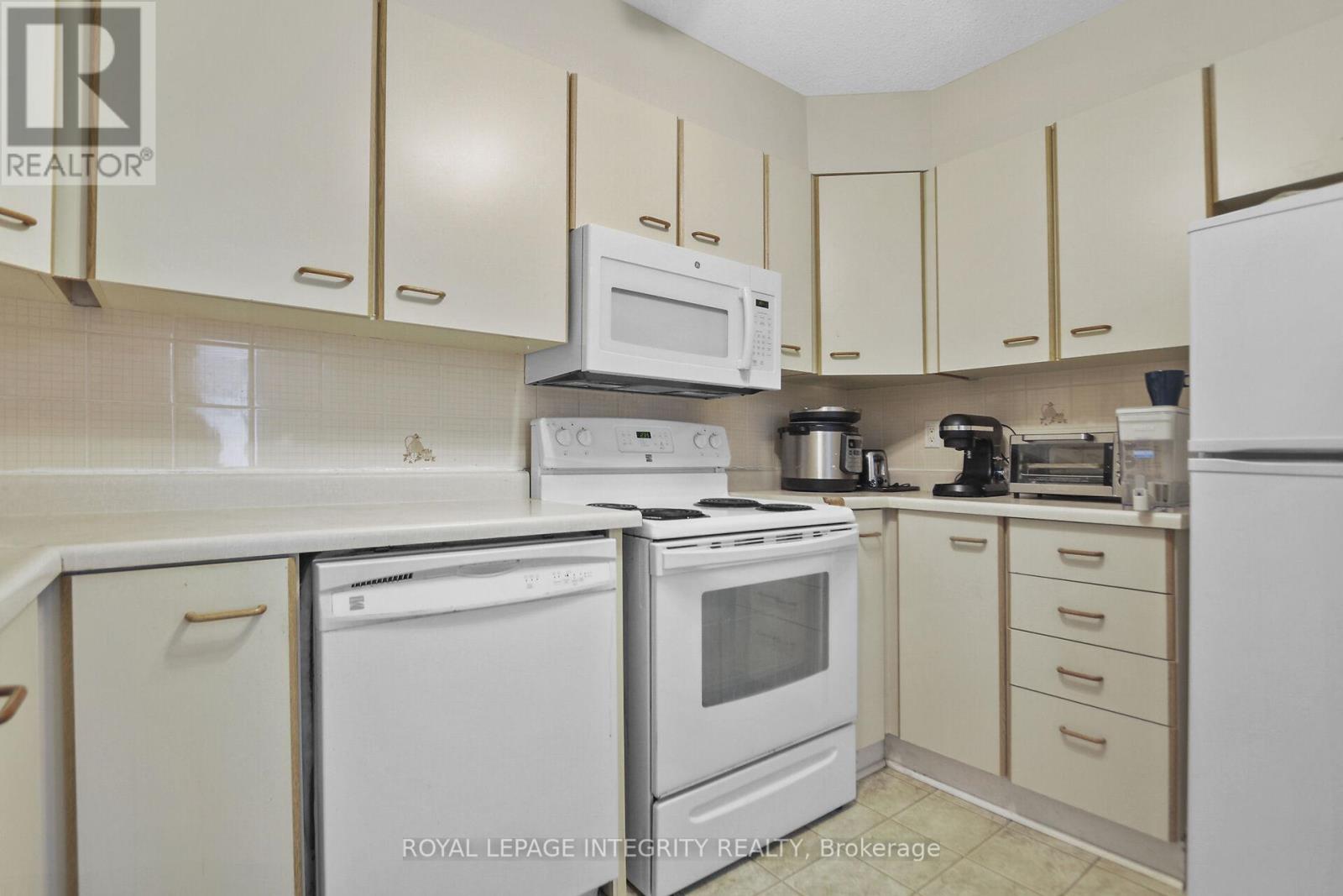 10 - 3 Stonebank Crescent Property Photo 19