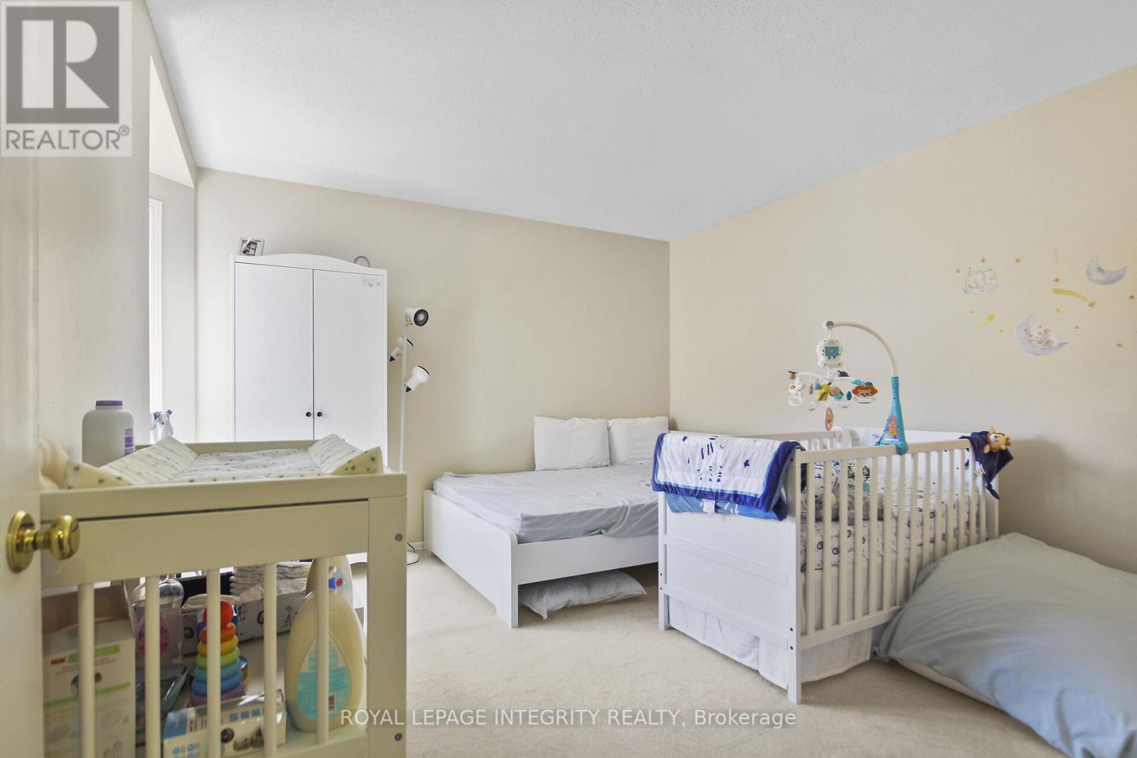 10 - 3 Stonebank Crescent Property Photo 24