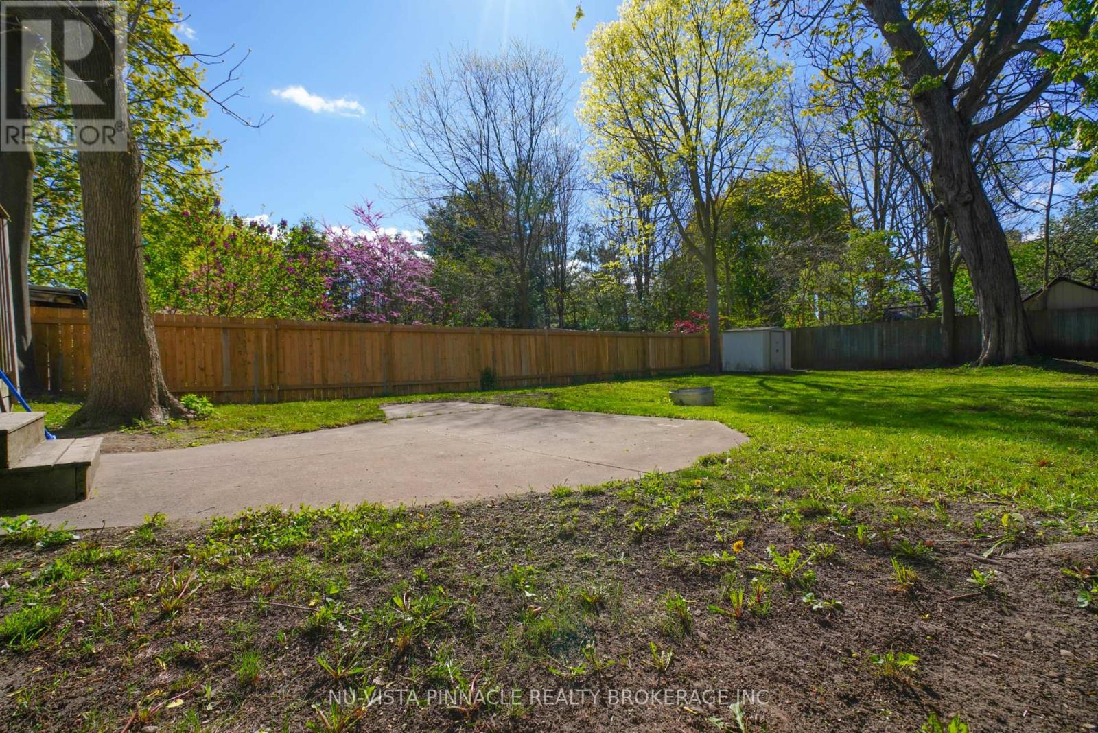 571 Dufferin Avenue Property Photo 15