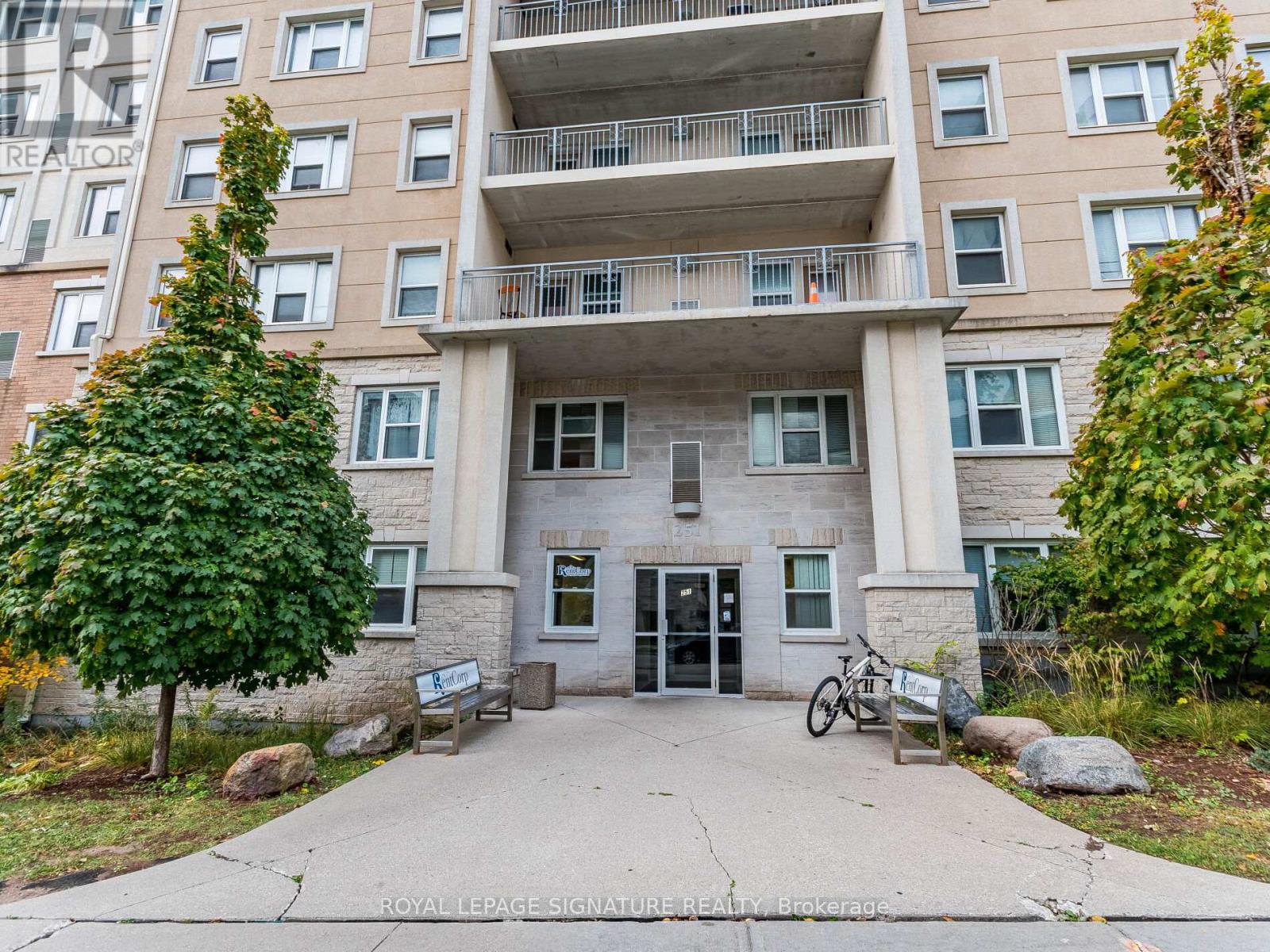 203 - 251 Lester Street Property Photo 4