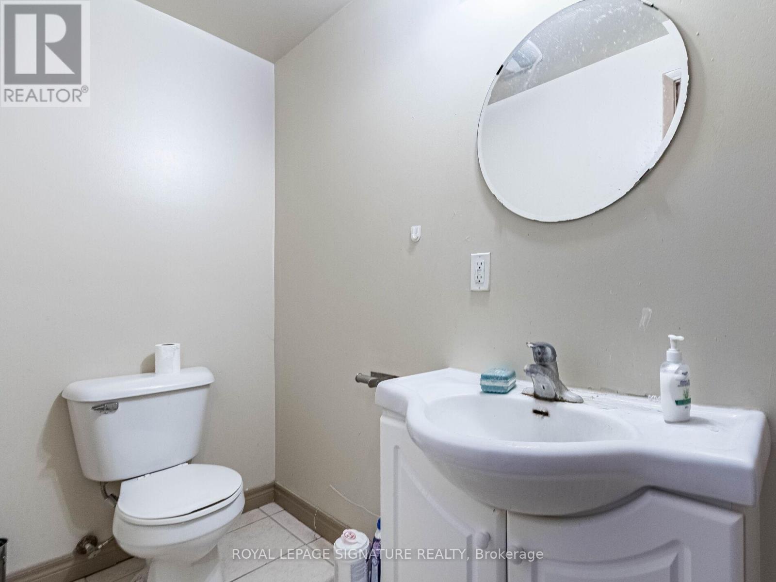 203 - 251 Lester Street Property Photo 25