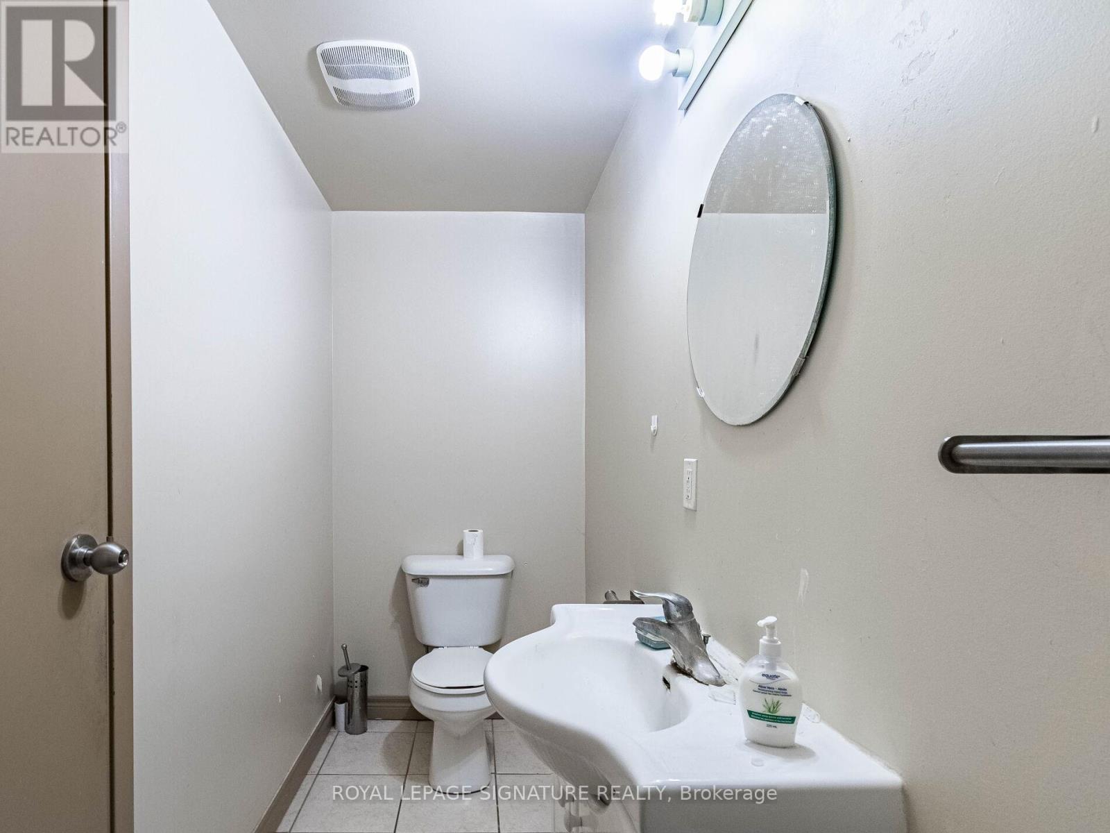 203 - 251 Lester Street Property Photo 28