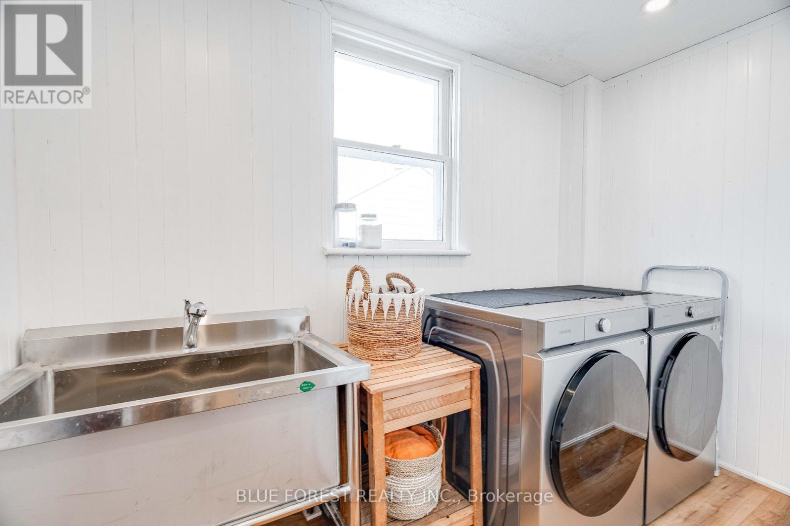 521 Upper Queen Street Property Photo 14