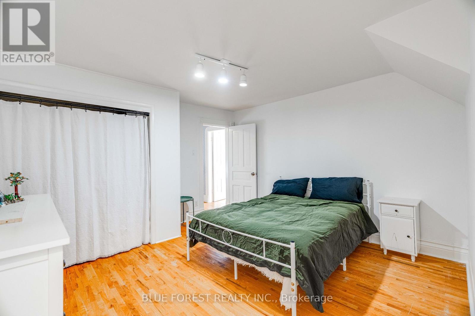521 Upper Queen Street Property Photo 22