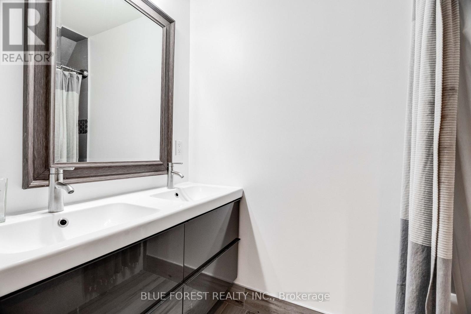 521 Upper Queen Street Property Photo 24
