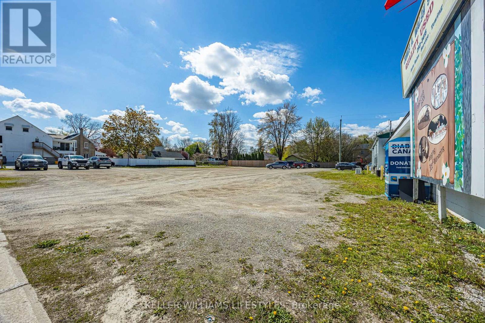 165 Ailsa Craig Main Street Property Photo 4