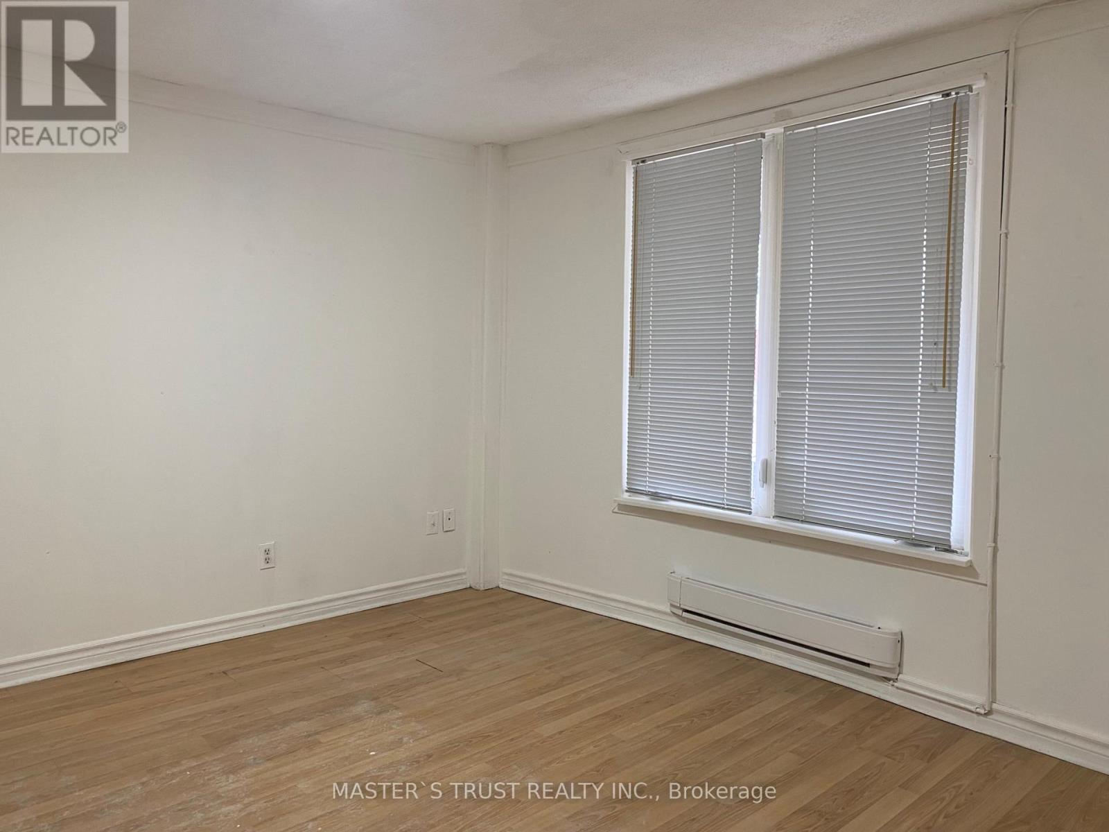 4744 Park Street Property Photo 5