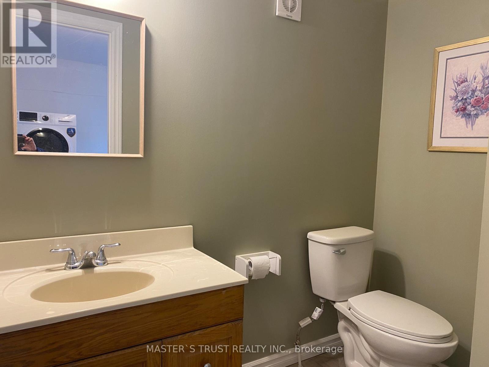 4744 Park Street Property Photo 8