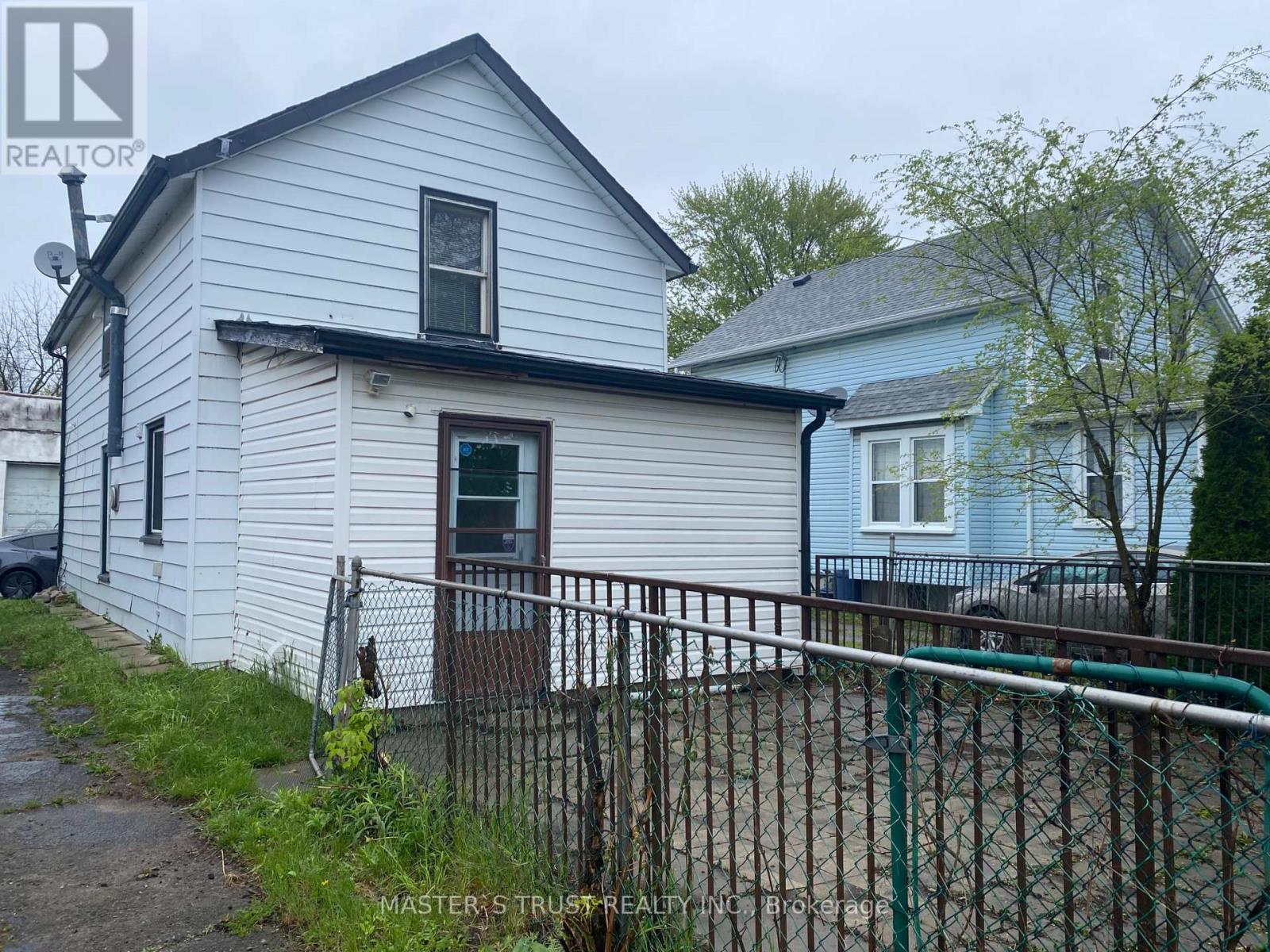 4744 Park Street Property Photo 14