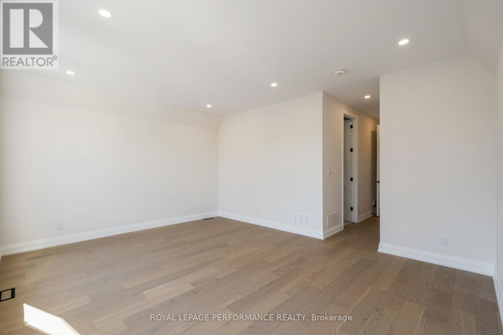 31 Commanda Way Property Photo 15