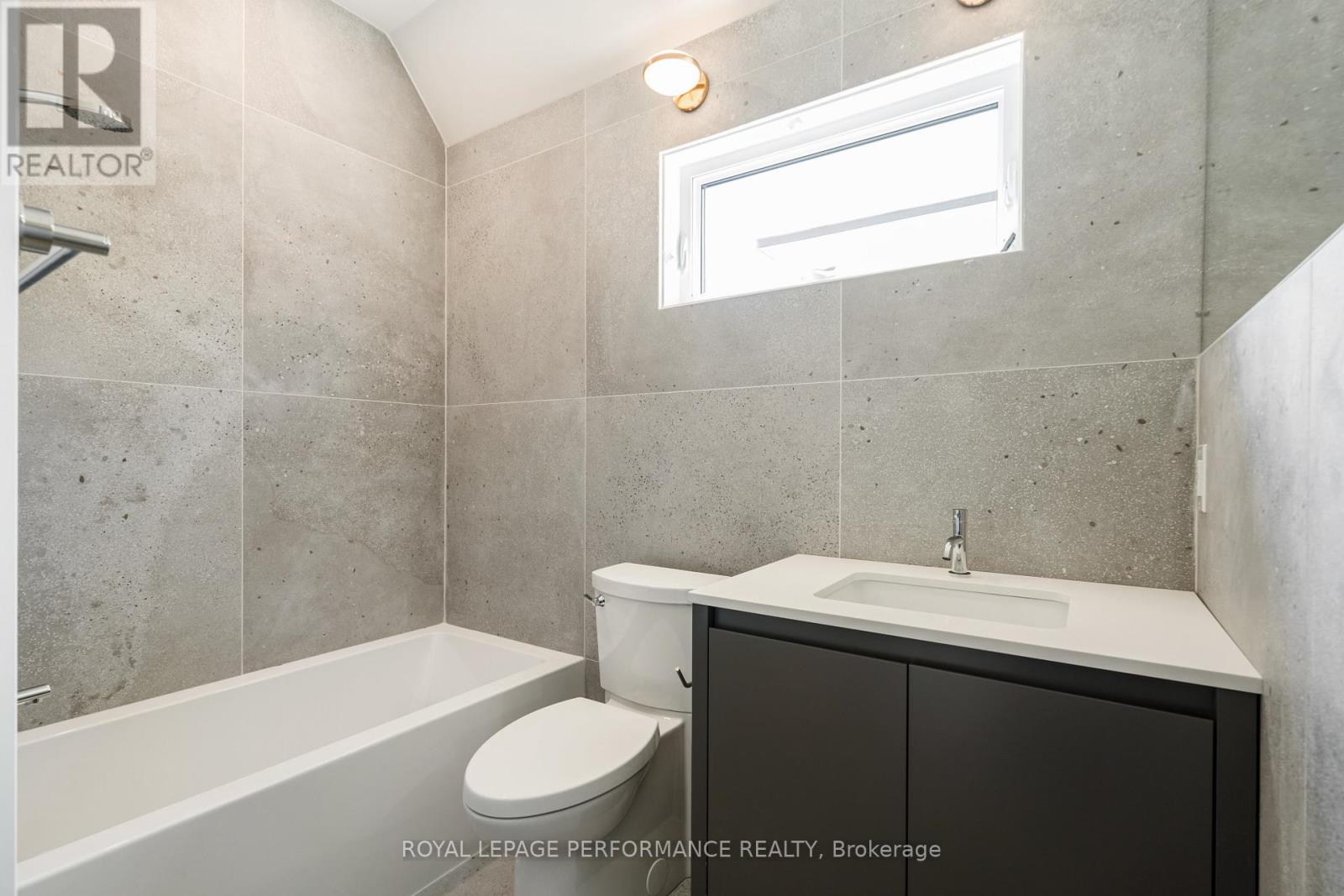 31 Commanda Way Property Photo 20